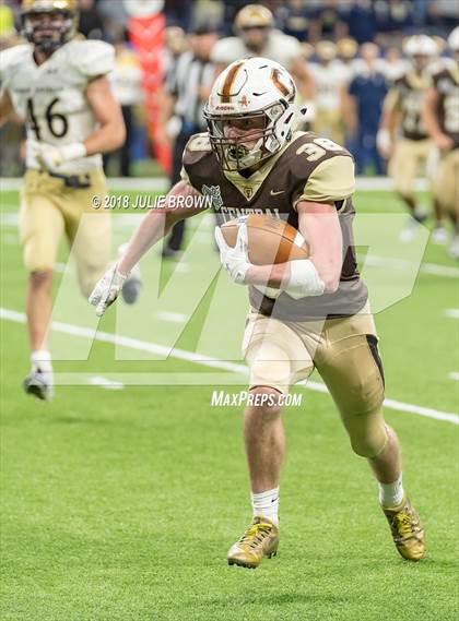 Thumbnail 1 in Fort Wayne Bishop Dwenger vs Evansville Central (IHSAA 4A Final) photogallery.