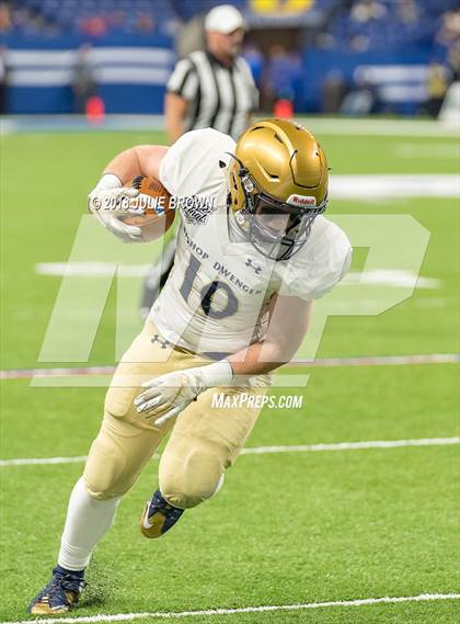 Thumbnail 2 in Fort Wayne Bishop Dwenger vs Evansville Central (IHSAA 4A Final) photogallery.