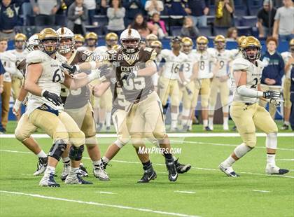 Thumbnail 3 in Fort Wayne Bishop Dwenger vs Evansville Central (IHSAA 4A Final) photogallery.