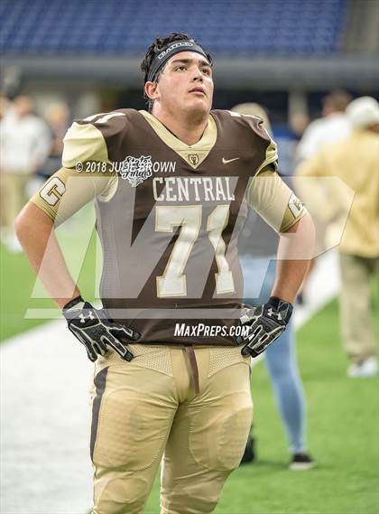 Thumbnail 2 in Fort Wayne Bishop Dwenger vs Evansville Central (IHSAA 4A Final) photogallery.