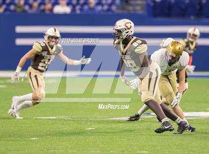 Thumbnail 1 in Fort Wayne Bishop Dwenger vs Evansville Central (IHSAA 4A Final) photogallery.
