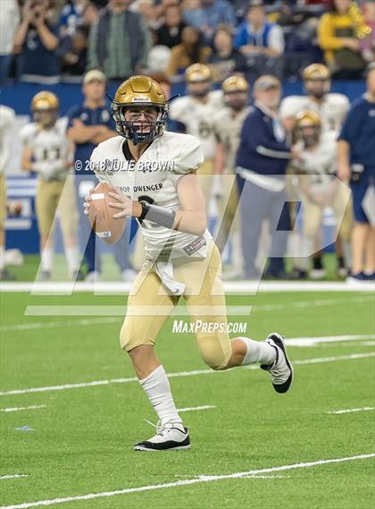Thumbnail 2 in Fort Wayne Bishop Dwenger vs Evansville Central (IHSAA 4A Final) photogallery.