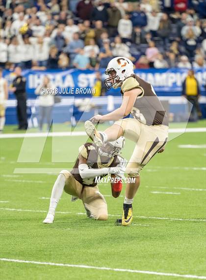 Thumbnail 1 in Fort Wayne Bishop Dwenger vs Evansville Central (IHSAA 4A Final) photogallery.