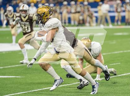 Thumbnail 2 in Fort Wayne Bishop Dwenger vs Evansville Central (IHSAA 4A Final) photogallery.
