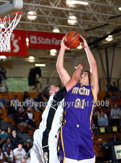 Thumbnail 2 in Pasadena Memorial vs. McAllen (McDonalds Texas Invitational) photogallery.