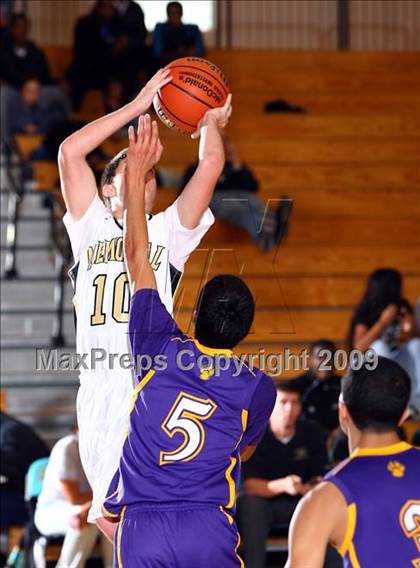 Thumbnail 1 in Pasadena Memorial vs. McAllen (McDonalds Texas Invitational) photogallery.