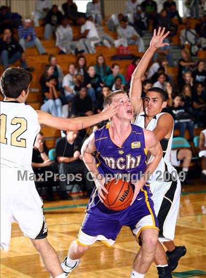 Thumbnail 1 in Pasadena Memorial vs. McAllen (McDonalds Texas Invitational) photogallery.