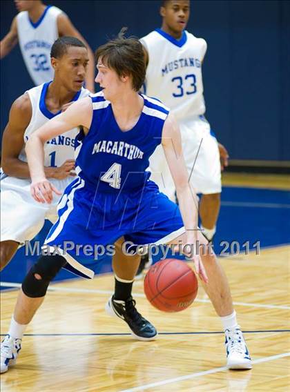 Thumbnail 3 in MacArthur @ Jay photogallery.