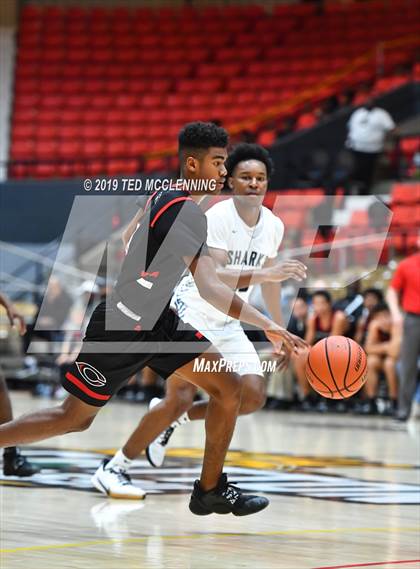 Thumbnail 2 in Centennial vs. University photogallery.
