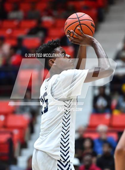 Thumbnail 1 in Centennial vs. University photogallery.