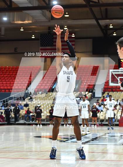 Thumbnail 3 in Centennial vs. University photogallery.