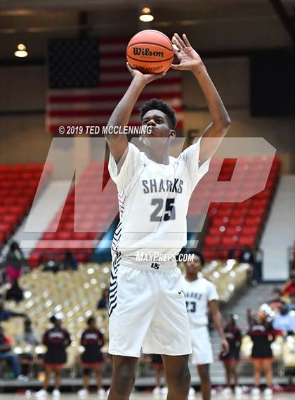 Thumbnail 2 in Centennial vs. University photogallery.