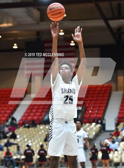 Thumbnail 3 in Centennial vs. University photogallery.