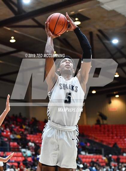 Thumbnail 1 in Centennial vs. University photogallery.