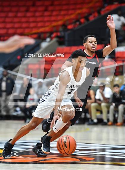 Thumbnail 1 in Centennial vs. University photogallery.
