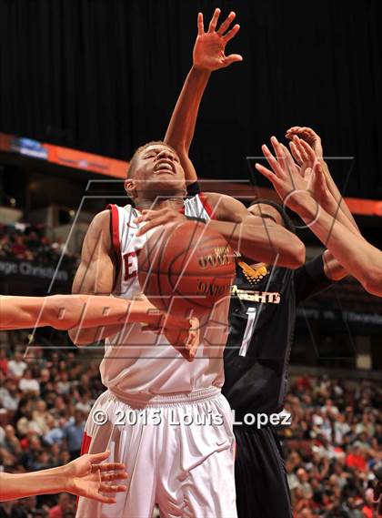 Thumbnail 1 in Bishop Montgomery vs. Etiwanda (CIF SS Open Division Final) photogallery.