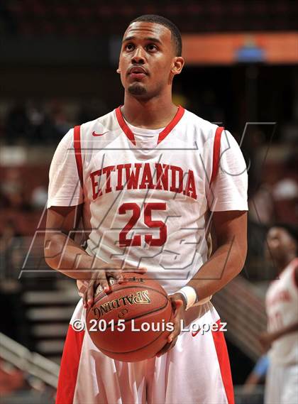 Thumbnail 3 in Bishop Montgomery vs. Etiwanda (CIF SS Open Division Final) photogallery.