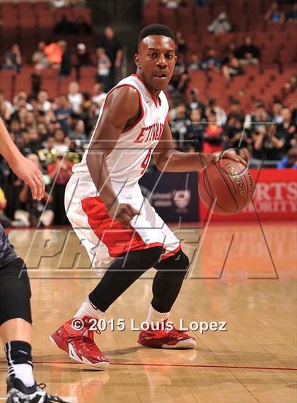 Thumbnail 3 in Bishop Montgomery vs. Etiwanda (CIF SS Open Division Final) photogallery.