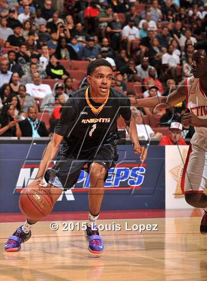 Thumbnail 1 in Bishop Montgomery vs. Etiwanda (CIF SS Open Division Final) photogallery.