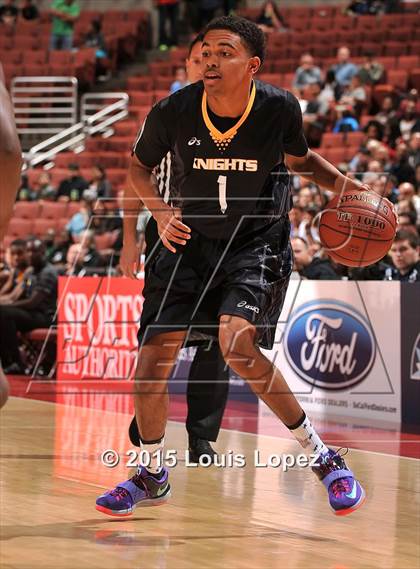 Thumbnail 1 in Bishop Montgomery vs. Etiwanda (CIF SS Open Division Final) photogallery.