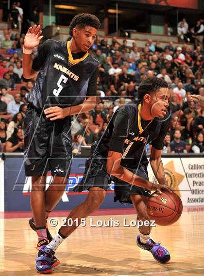 Thumbnail 3 in Bishop Montgomery vs. Etiwanda (CIF SS Open Division Final) photogallery.