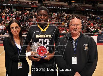 Thumbnail 3 in Bishop Montgomery vs. Etiwanda (CIF SS Open Division Final) photogallery.