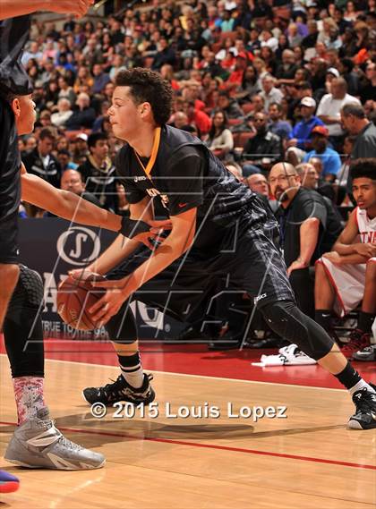 Thumbnail 2 in Bishop Montgomery vs. Etiwanda (CIF SS Open Division Final) photogallery.
