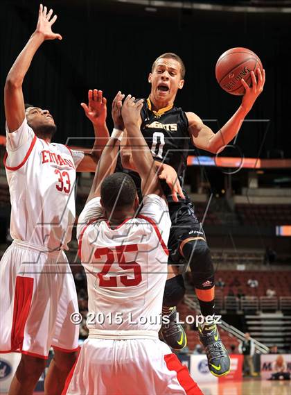Thumbnail 1 in Bishop Montgomery vs. Etiwanda (CIF SS Open Division Final) photogallery.