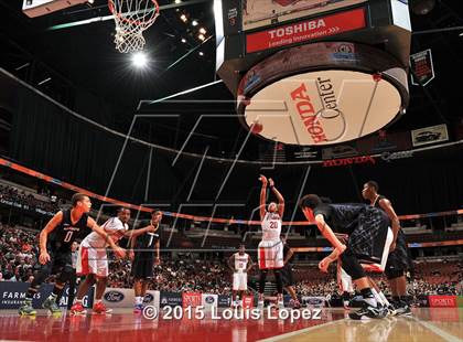 Thumbnail 1 in Bishop Montgomery vs. Etiwanda (CIF SS Open Division Final) photogallery.