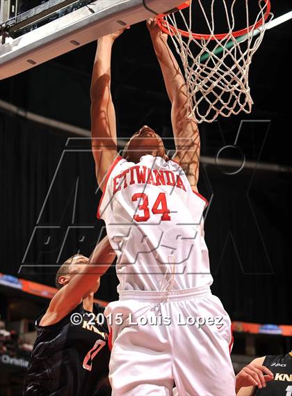 Thumbnail 3 in Bishop Montgomery vs. Etiwanda (CIF SS Open Division Final) photogallery.