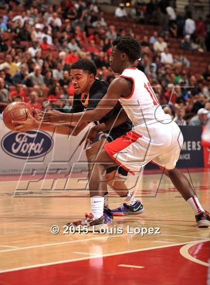 Thumbnail 3 in Bishop Montgomery vs. Etiwanda (CIF SS Open Division Final) photogallery.