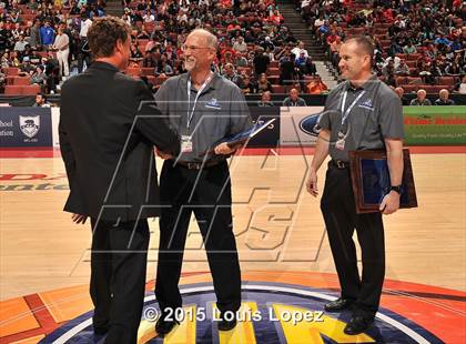 Thumbnail 1 in Bishop Montgomery vs. Etiwanda (CIF SS Open Division Final) photogallery.