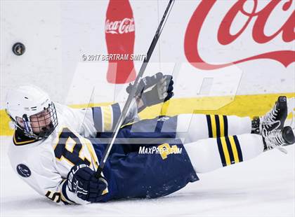 Thumbnail 3 in Pelham Memorial vs. St. Lawrence Central (NYSPHSAA Division 2 Final) photogallery.