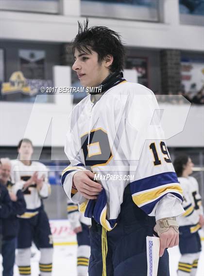 Thumbnail 2 in Pelham Memorial vs. St. Lawrence Central (NYSPHSAA Division 2 Final) photogallery.