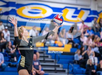 Thumbnail 2 in Calabasas @ Agoura photogallery.