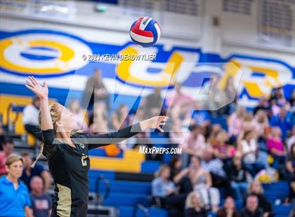 Thumbnail 1 in Calabasas @ Agoura photogallery.