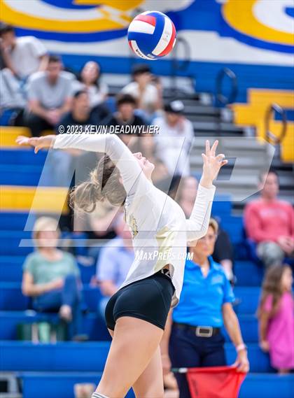 Thumbnail 2 in Calabasas @ Agoura photogallery.