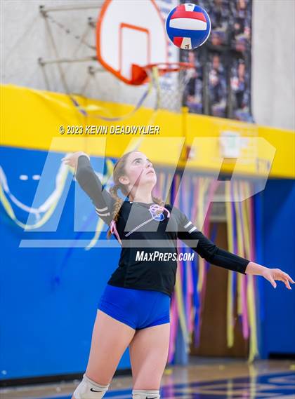 Thumbnail 3 in Calabasas @ Agoura photogallery.