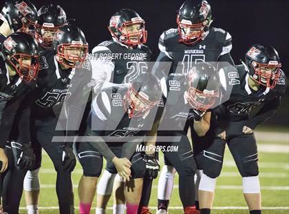 Thumbnail 2 in Kettle Moraine vs. Muskego photogallery.
