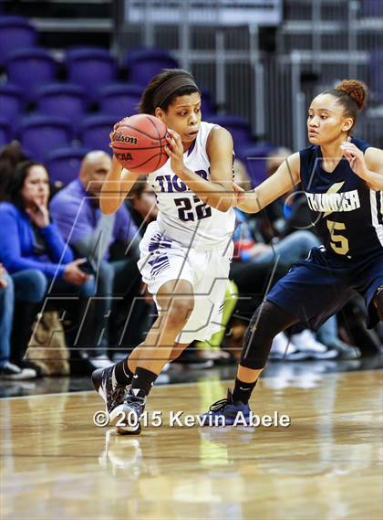 Thumbnail 2 in Desert Vista vs Millenium (Hoopin' it Up at the Arena) photogallery.
