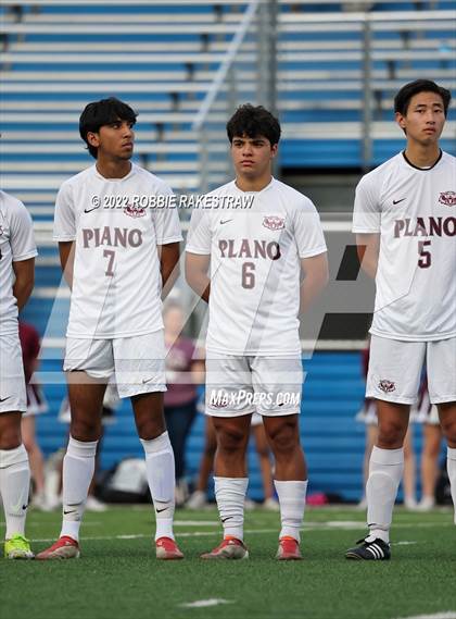 Thumbnail 2 in Lake Travis vs. Plano (UIL 6A Boys Soccer State Final) photogallery.