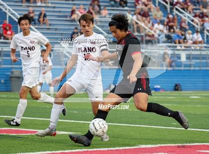 Thumbnail 3 in Lake Travis vs. Plano (UIL 6A Boys Soccer State Final) photogallery.