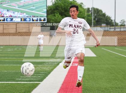 Thumbnail 3 in Lake Travis vs. Plano (UIL 6A Boys Soccer State Final) photogallery.