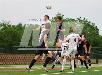 Thumbnail 3 in Lake Travis vs. Plano (UIL 6A Boys Soccer State Final) photogallery.