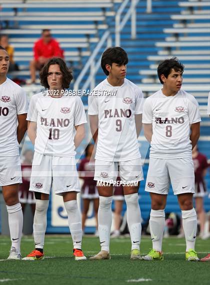 Thumbnail 2 in Lake Travis vs. Plano (UIL 6A Boys Soccer State Final) photogallery.