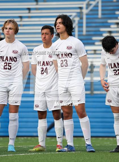 Thumbnail 2 in Lake Travis vs. Plano (UIL 6A Boys Soccer State Final) photogallery.