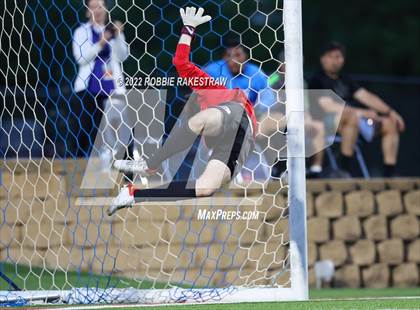 Thumbnail 3 in Lake Travis vs. Plano (UIL 6A Boys Soccer State Final) photogallery.