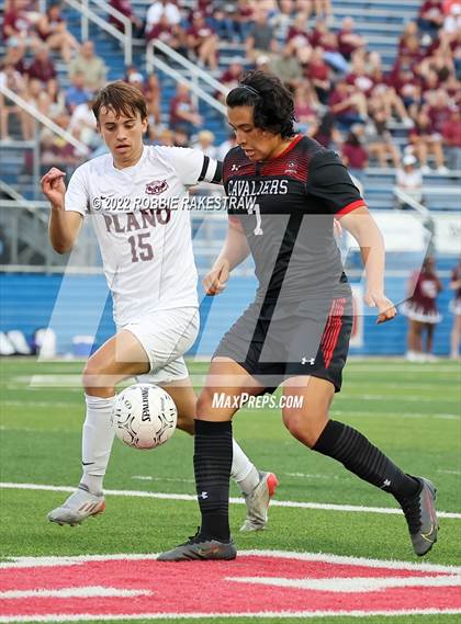 Thumbnail 2 in Lake Travis vs. Plano (UIL 6A Boys Soccer State Final) photogallery.