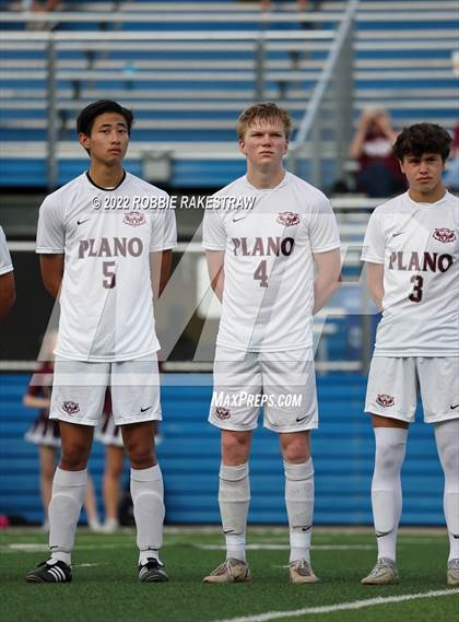 Thumbnail 3 in Lake Travis vs. Plano (UIL 6A Boys Soccer State Final) photogallery.