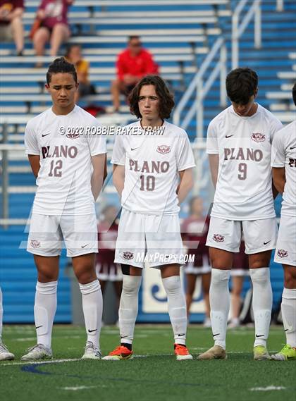 Thumbnail 3 in Lake Travis vs. Plano (UIL 6A Boys Soccer State Final) photogallery.